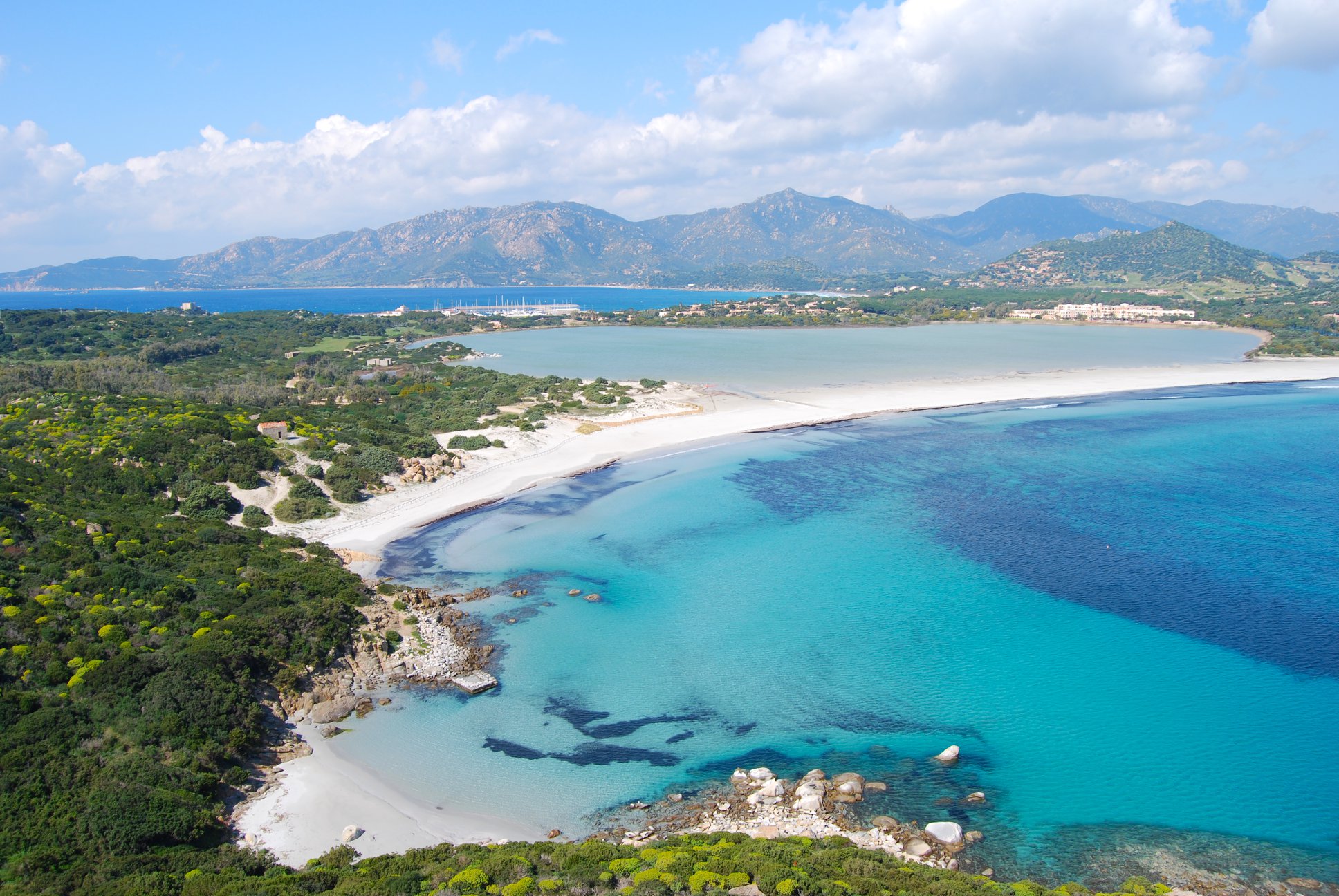 Sardinie moře a pláže