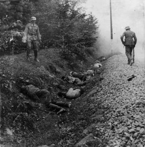 Masakr v Ciepielówě, při němž povraždil Wehrmacht 300 polských válečných zajatců