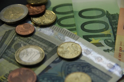 Mazhilis v prvním čtení schválil návrh zákona s ustanovením o předčasném výběru důchodového spoření