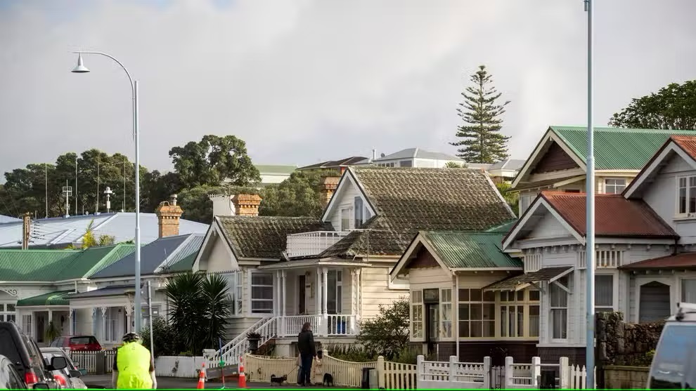Ceny novozélandských domů konečně padají ze závratných výšin